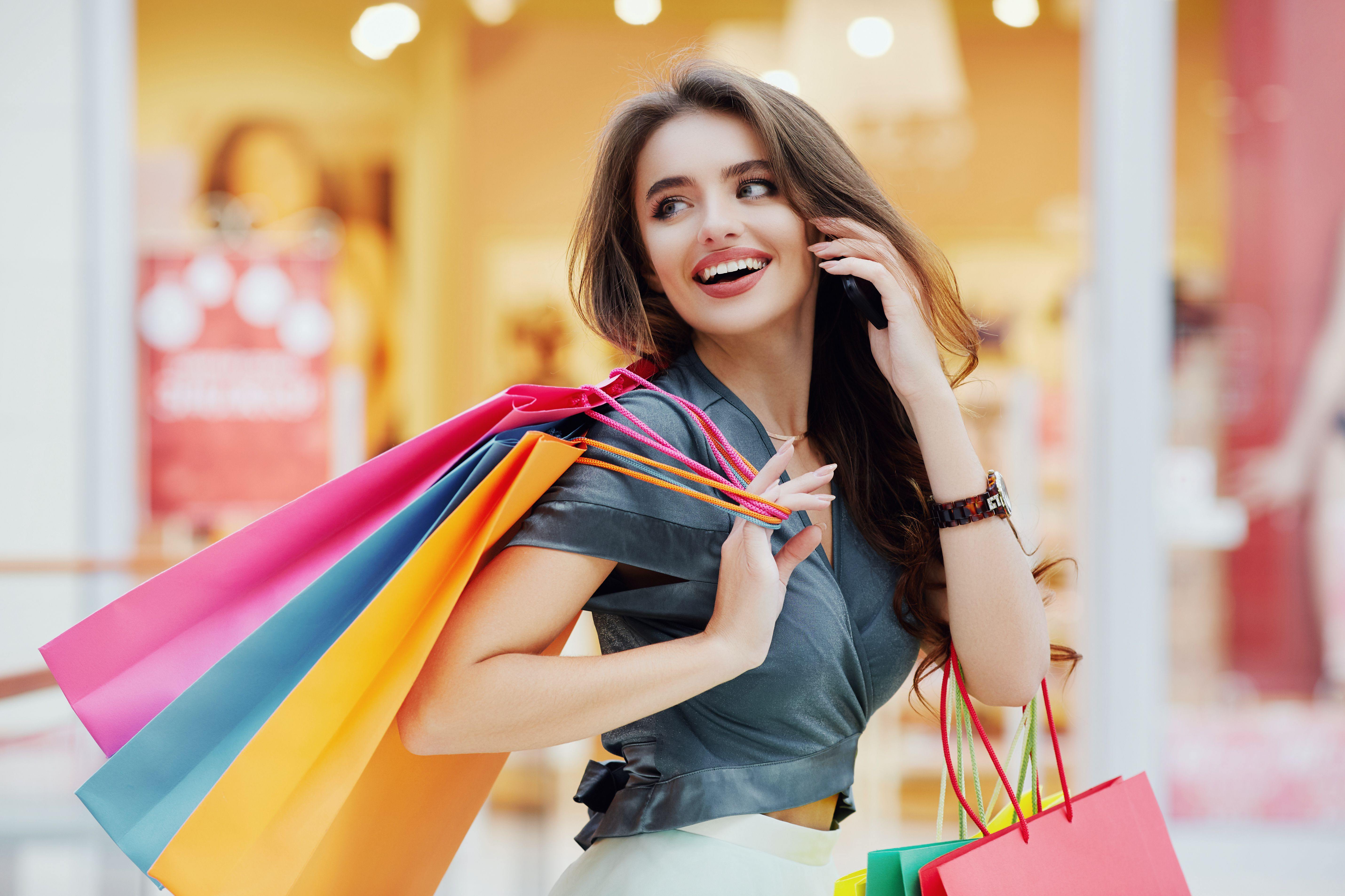 Shopping Tourism with TopinnRates: Perfect Trips